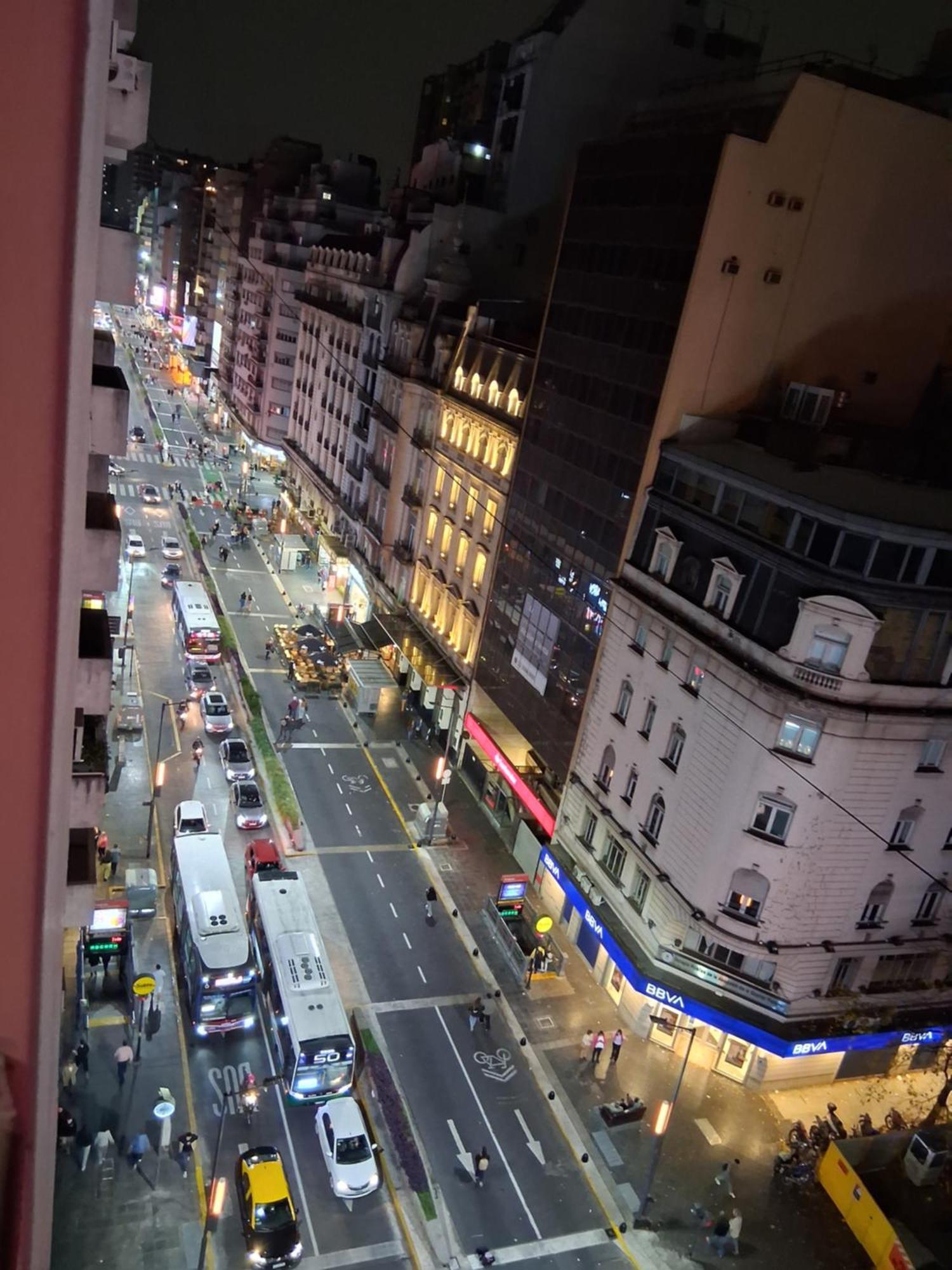 4 Ventanales Sobre La Avenida Corrientes Daire Buenos Aires Dış mekan fotoğraf